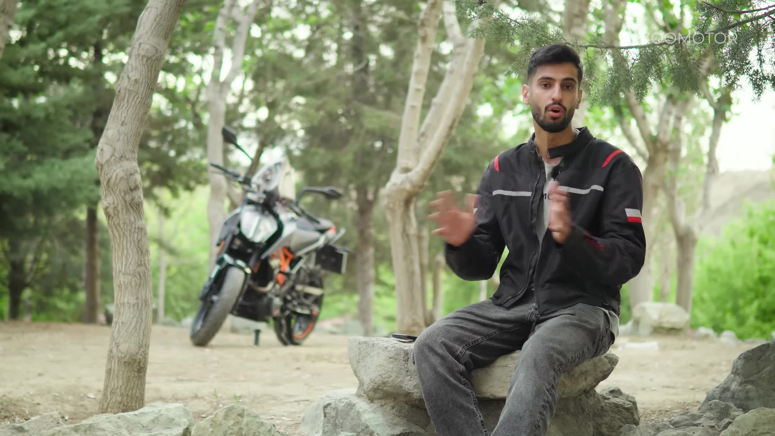 پوستر بررسی کی تی ام دوک 250 بهترین حس رانندگی 🫠