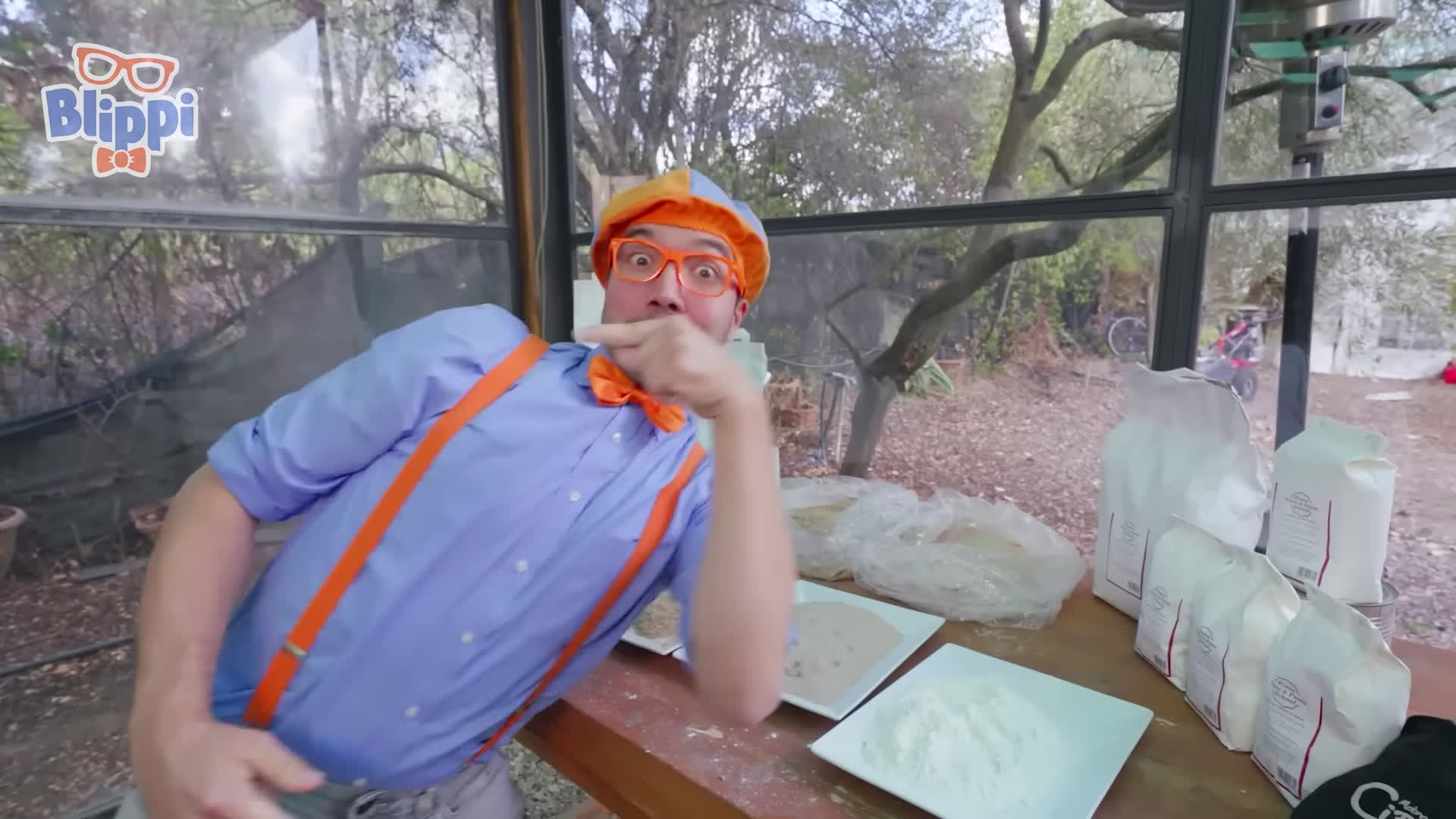 پوستر چالش عجیب پیتزا با بلیپی و ناواه! 🍕🎉 یاد بگیرید چگونه یک...