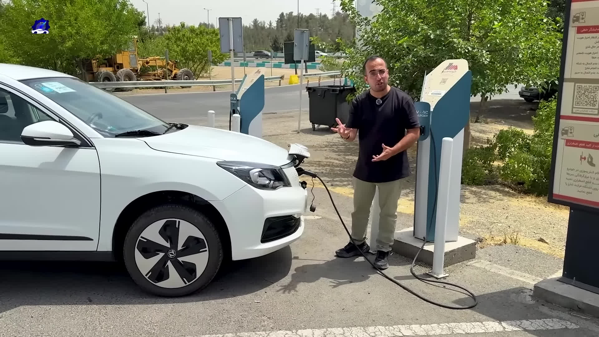 پوستر دانگ فنگ E70 ایران خودرو