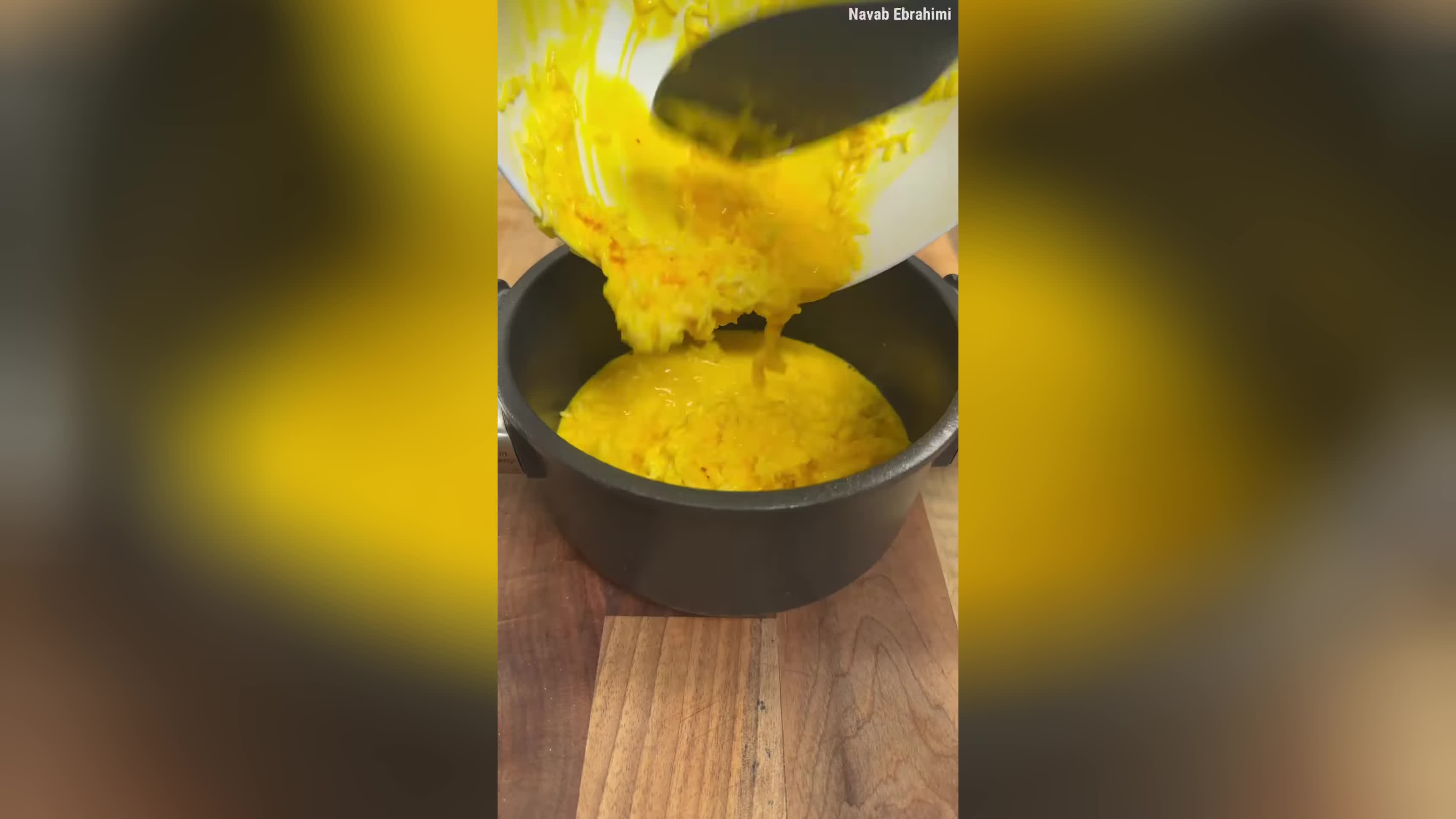 پوستر ته‌چین با سس گوشت و بادمجون با نواب ابراهیمی