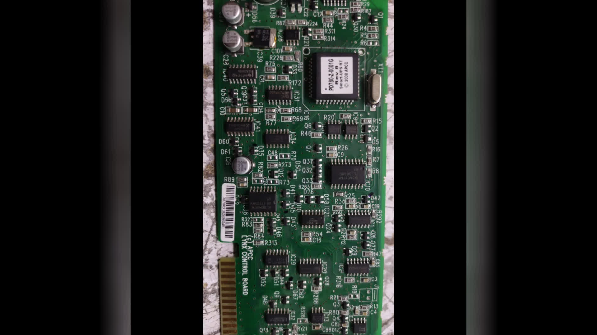 پوستر مرکز خدمات تخصصی یو پی اس در مشهد