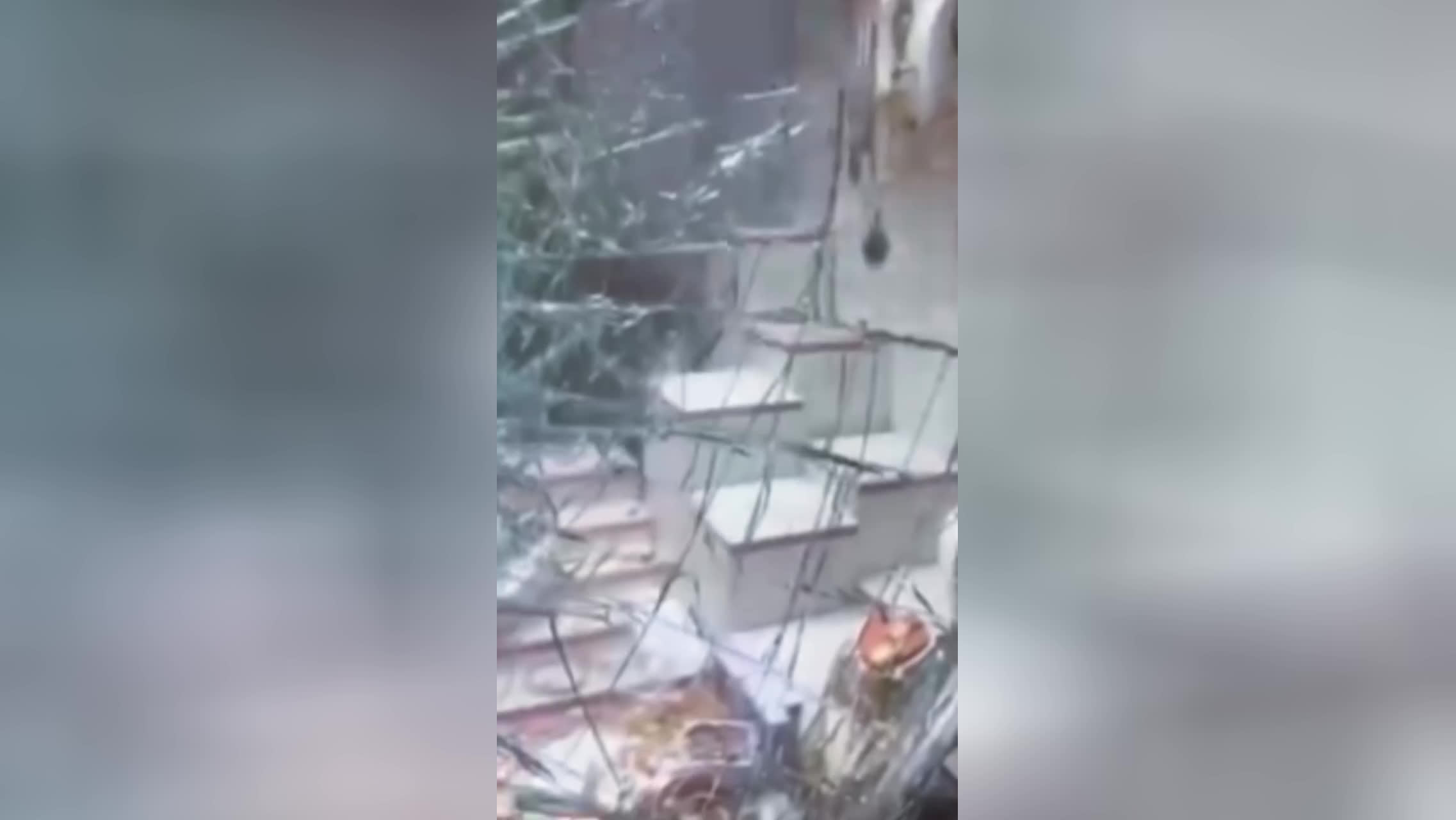 پوستر شیشه های ضدگلوله و کاربرد آن ✨